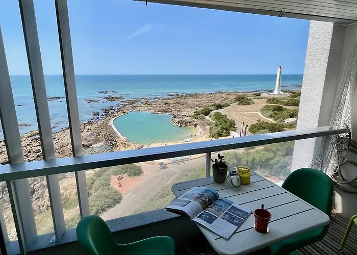 Vue Imprenable Sur L\'Ocean & Piscine Naturelle